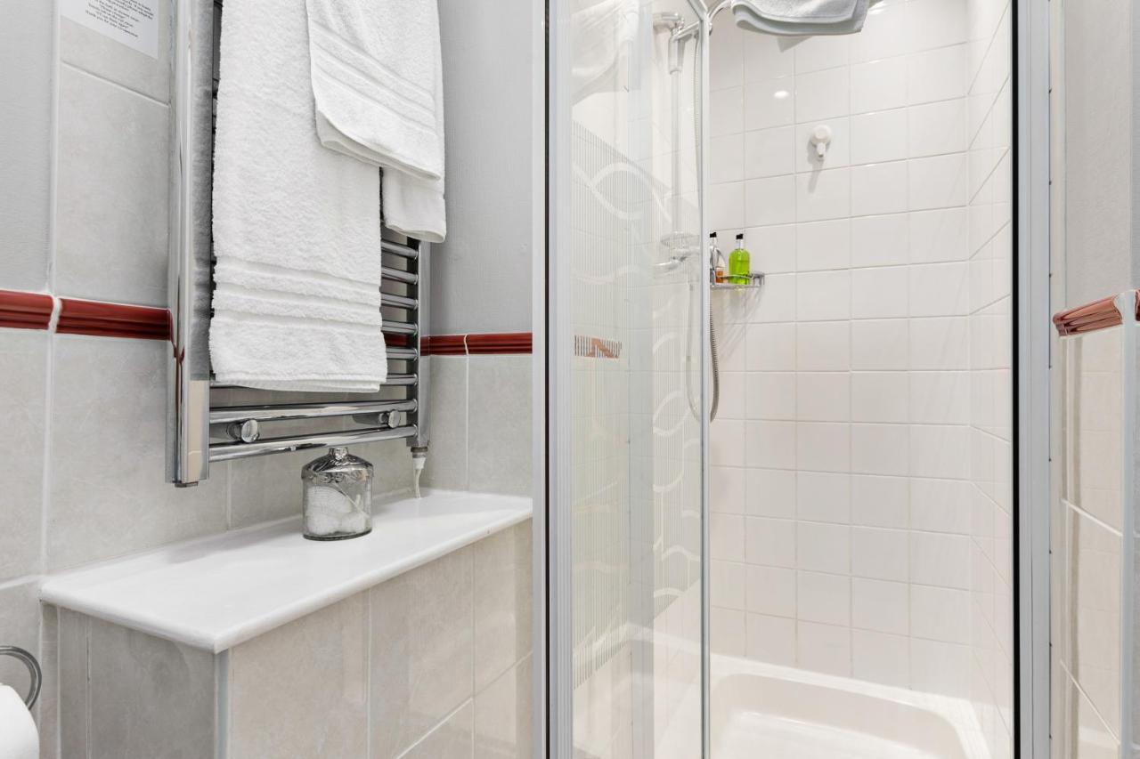 Melba House (adults Only) Bed and breakfast